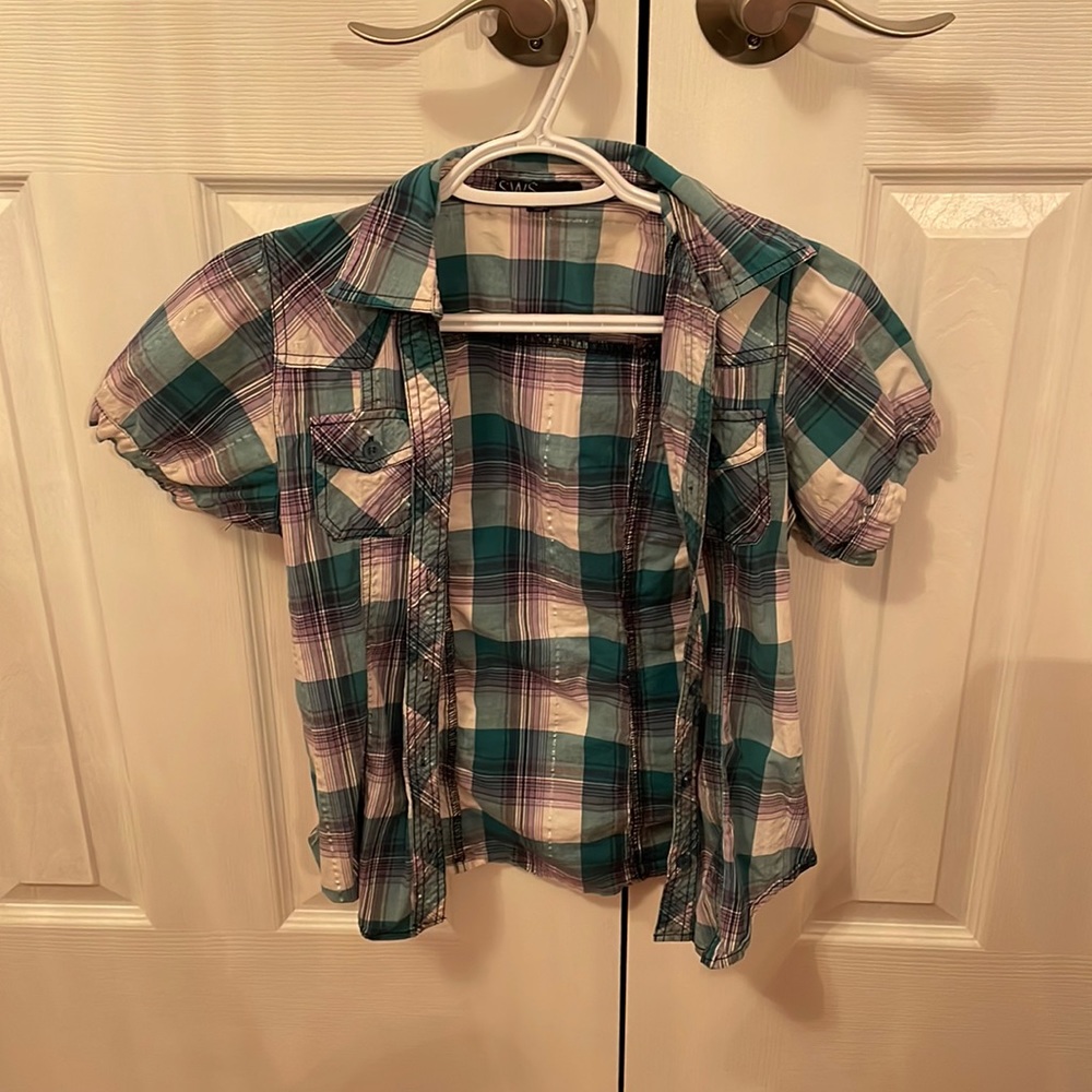 Womens short sleeve flannel.